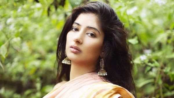 Sooryavanshi Actress Niharica Raizada Says Akshay Kumar Likes To Pull People's Leg