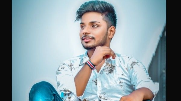 A Look Into The Dynamic Life Of Beat Artist Ravi Ranjan Kumar