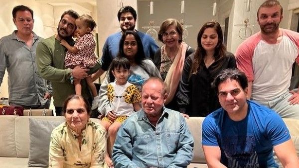 Salman Khan Shares An Adorable Family Photo To Wish Dad Salim Khan On His Birthday