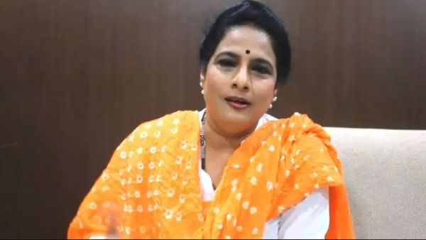 Raja Ranichi Ga Jodi Fame Shubhangi Gokhale’s Facebook Account Gets Hacked Again; Actress Files Complaint