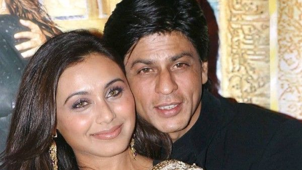 When Shah Rukh Khan And Rani Mukerji Were Scolded By Yash Johar On Veer-Zaara Sets