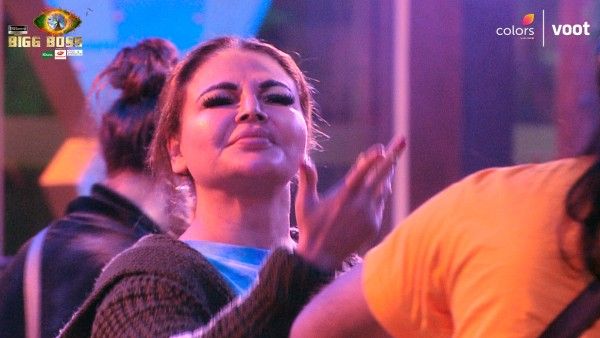 Bigg Boss 15 Promo: Rakhi Sawant Wakes Everyone Up By Hitting With Broom, Contestants Have Hilarious Reaction