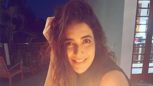 Khatron Ke Khiladi 10 Winner Karishma Tanna Celebrates Her Birthday With Fiancé Varun Bangera; See Pics