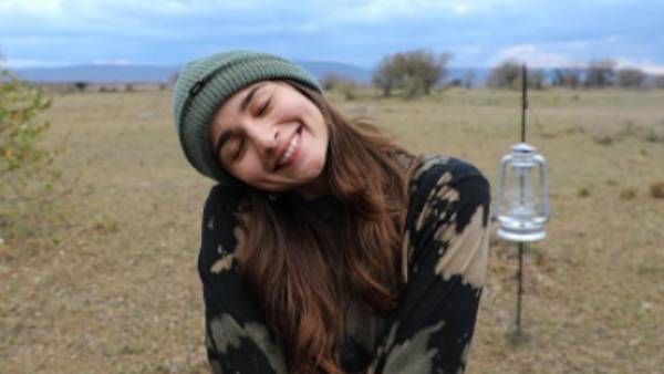 Alia Bhatt Shares Pics Of Herself Clicked By Ranbir Kapoor, Says 'Flexing My Boyfriend's Photography Skills'