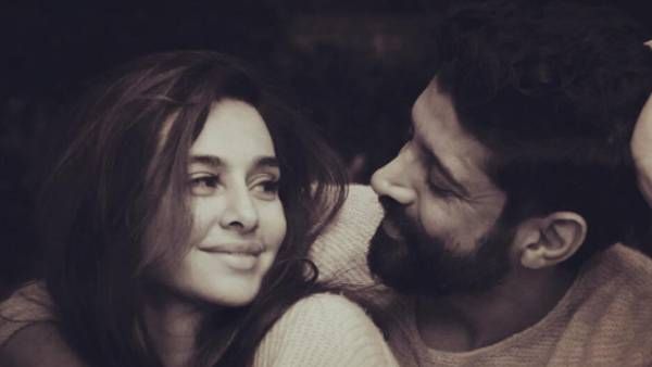Farhan Akhtar And Shibani Dandekar To Tie The Knot In March This Year?