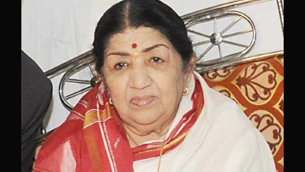 Lata Mangeshkar Health Update: Family Reveals Veteran Singer Is Doing Well