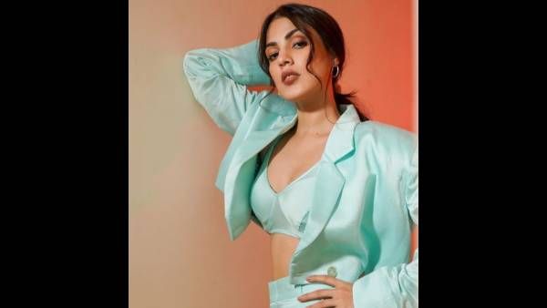 Army Day: Rhea Chakraborty Shares A Heartwarming Tribute To The Army Men And Women