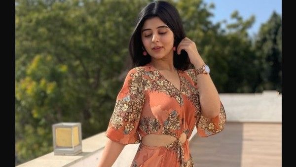 Kabhi Kabhie Ittefaq Sey's Yesha Rughani Tests Positive For COVID-19; Actress Has Mild Symptoms