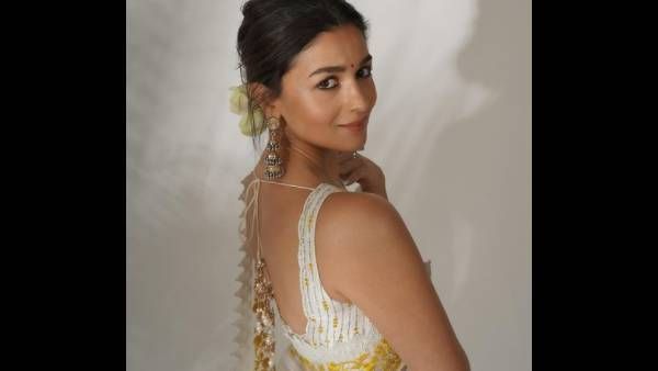 Alia Bhatt Starrer Darlings Goes The OTT Way, Sold To Netflix For A Whopping Rs 80 Crore