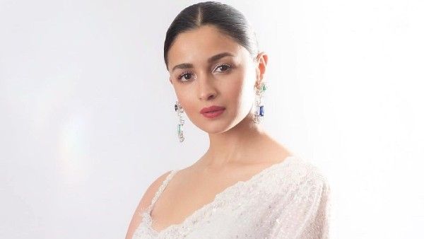 Gangubai Kathiawadi's New Song Meri Jaan: Alia Bhatt Sets New Benchmark For Marvellous Acting