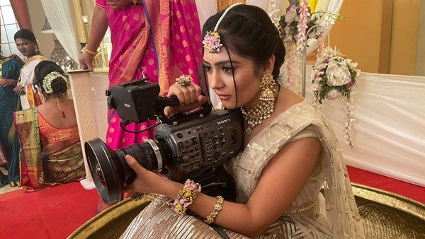 Anjali Tatrari Turns Camerawoman For A Crucial Sequence In Tere Bina Jiya Jaye Na