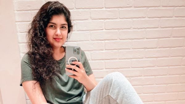 Anshula Kapoor Shares Mirror Selfie For A Self Love Post, Fans Praise Star Kid For Weight Loss Transformation