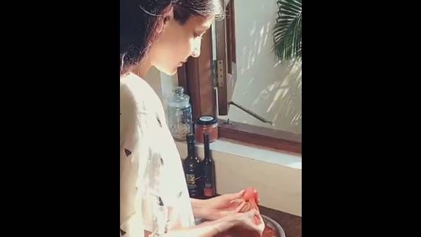 Anushka Sharma Making A Homemade Jam In This Throwback Video Will Make You Want To Experiment With A New Dish