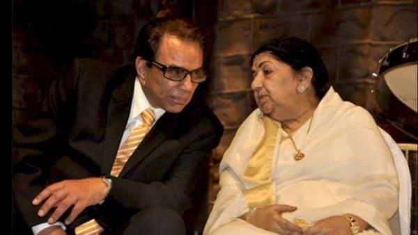 Dharmendra Wanted To Go For Lata Mangeshkar's Last Rites, Got Ready Three Times But 'Pulled Myself Back'