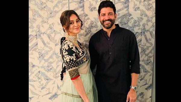 Farhan Akhtar And Shibani Dandekar's Wedding Party Will Take Place At Javed Akhtar's Khandala Farmhouse?