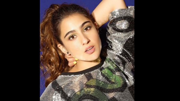 Chaka Chak Girl Sara Ali Khan To Fly To Rajkot for Gaslight