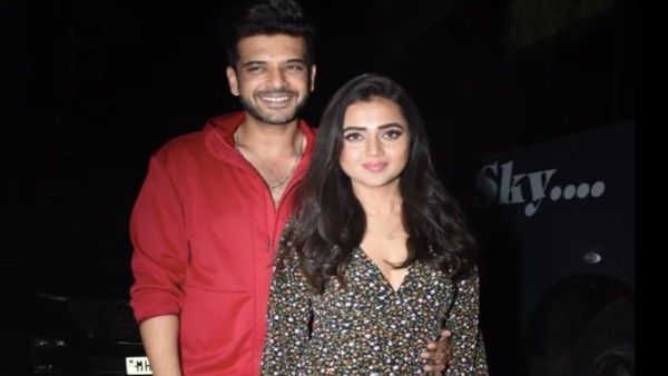 Karan Kundrra Holds GF Tejasswi Prakash Close While Posing Together At Naagin 6 Premiere; Watch