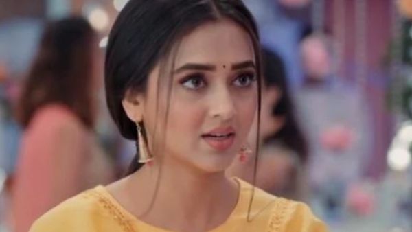 Tejasswi Prakash Says Naagin Is A Huge Project; She Is Extremely Elated As People Are Loving Her