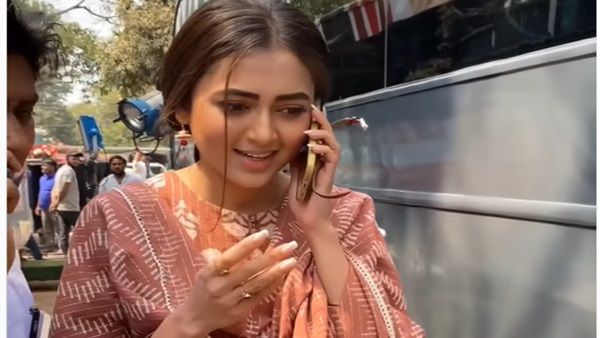 Tejasswi Prakash Spotted Outside Naagin 6 Sets; TejRan Fans Shower Love On Her