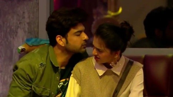 Tejasswi Prakash Says Karan Kundrra Is More Possessive Than Her