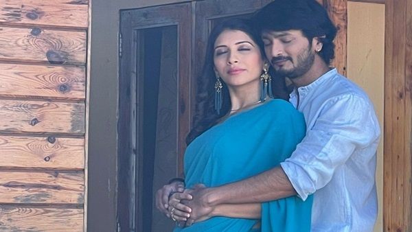 Govyachya Kinaryav Fame Suhrud Wardekar’s New Song Vachavu Kasse Opposite Elakshi Gupta Is Out; Watch Video