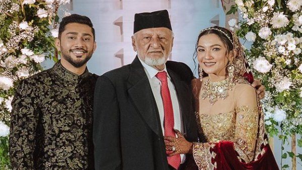 Gauahar Khan Remembers Her Late Father On His First Death Anniversary; See Post