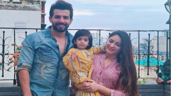 Mahhi Vij Shares Scary Incident When Her Goa Flight's Engine Caught Fire; Says She Was Worrying About Tara