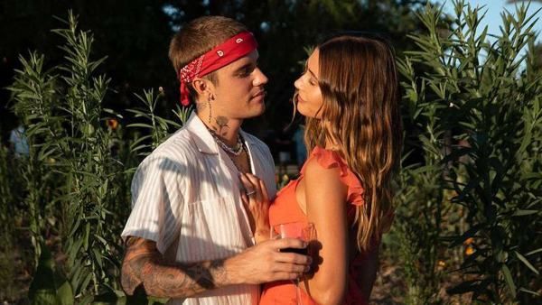Hailey Baldwin Shares Mushy Pics To Celebrate Justin Bieber's Birthday, Says 'Here's To 28'
