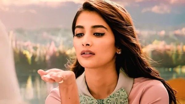 Pooja Hegde Cried Her Heart Out When Hrithik Roshan-Starrer Mohenjo Daro Failed At The Box Office