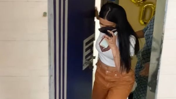 Tejasswi Prakash Hides Her Face After Seeing Paparazzi Outside Her House; Video Goes Viral