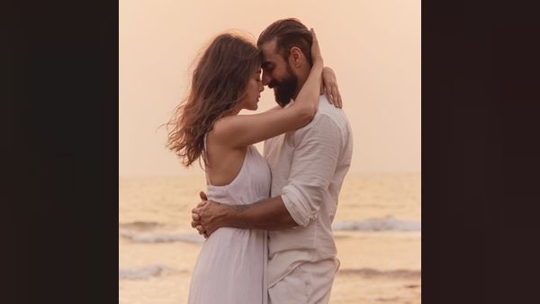 Choreographer Tushar Kalia Gets Engaged To GF Triveni Barman; Arjun Bijlani, Mouni Roy & Others Congratulate