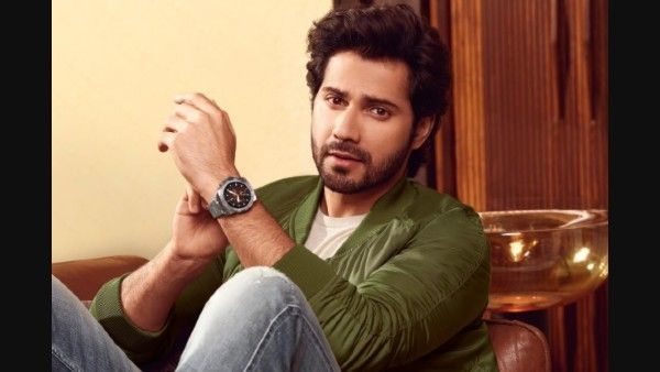 Varun Dhawan Reacted Like This When A Fan Offered Him Free Jewellery From Her Store