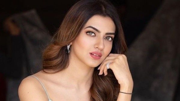 Kashika Kapoor Says She's Being Targeted By Pratik & His Fans; Claims 'He's Paid Good Amount To Ruin My Name'