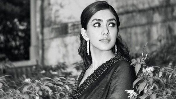 Mrunal Thakur Was Adamant On Playing Lead; Says She Realised Term Lead Is Misleading While Doing Kumkum Bhagya