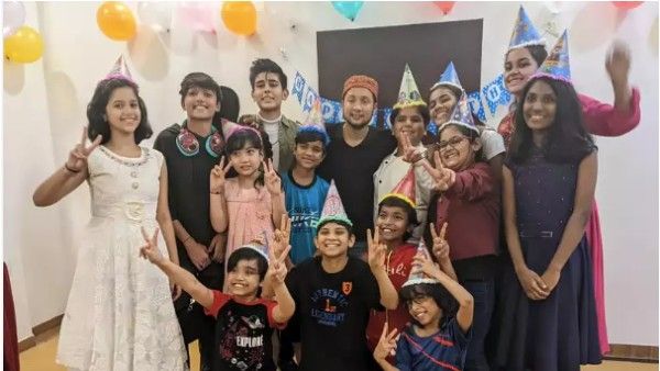 Indian Idol 12 Winner Pawandeep Rajan Celebrates His Birthday In Advance With Superstar Singer 2’s Contestants