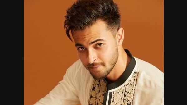 Aayush Sharma Slams Death Rumours Of His Grandfather Pandit Sukh Ram; Says 'He Is Fighting Back Bravely'