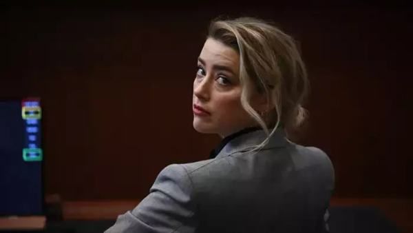 Amber Heard To Sign A Multi-Million Dollar Book Deal: Report