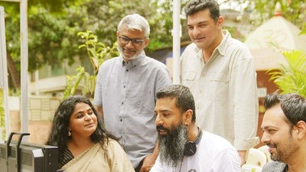 Ishwak Singh And Mahima Makwana To Feature In Nitesh Tiwari-Siddharth Roy Kapur's Bas Karo Aunty!