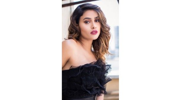 Actor Mahak Chaudhary Features In Another Melodious Song 'Milke Na Mile' Released By Muzzic Box