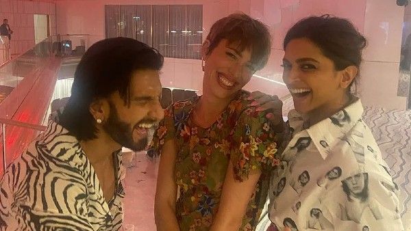 Ranveer Singh Shares Hearty Laugh With ⁭Wife Deepika Padukone At Cannes Film Festival