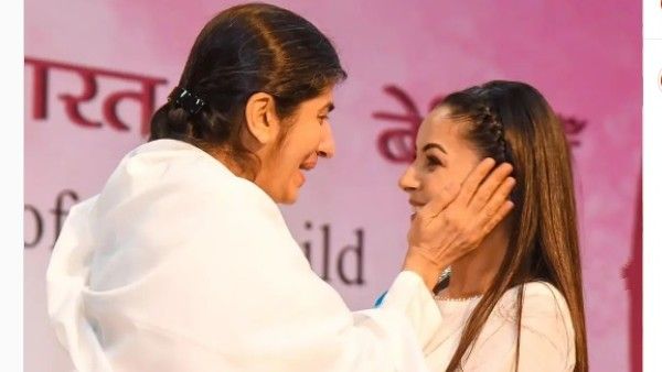 Shehnaaz Gill Gets Emotional As She Talks About Love & Attachment; Says She Makes Mistakes But Learns From It