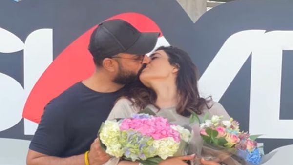 Karishma Tanna Kisses Hubby Varun Bangera As He Gives Her A Diamond Ring On Their 4th Month Anniversary