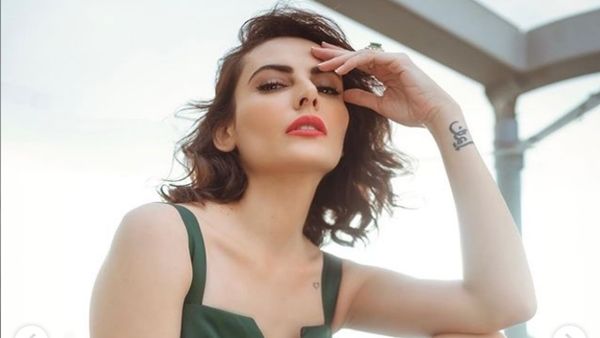 Mandana Karimi On Being Trolled For Twerking In Burqa; Says ‘Damn People Are Crazy’