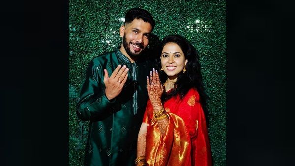 Ti Parat Aaliye Fame Nachiket Devasthali And Tanvi Kulkarni Get Engaged; See Pics