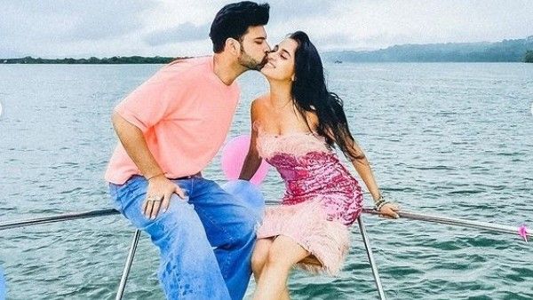 Tejasswi Prakash Shares Super Adorable Video Collage Of Goa Vacation With Boyfriend Karan Kundrra; Watch