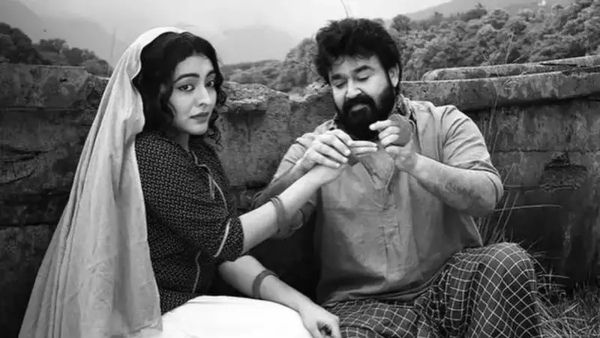 Mohanlal's Olavum Theeravum To Release In The Black And White Format: Reports