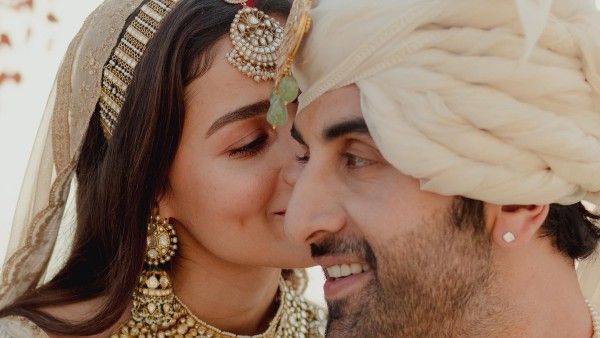 Ranbir Kapoor Did Not Tell Anyone Before Proposing To Alia Bhatt; Got Emotional Seeing Her As A Bride