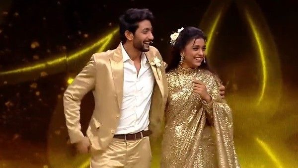 Imlie's Fahmaan Khan-Sumbul's Sizzling Performance To 'Ang Laga De' Amidst Dating Rumours Makes Fans Go 'Uff'