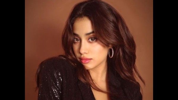 Janhvi Kapoor Reveals Why She Is Wary Of Talking About What She Learnt From Mom Sridevi