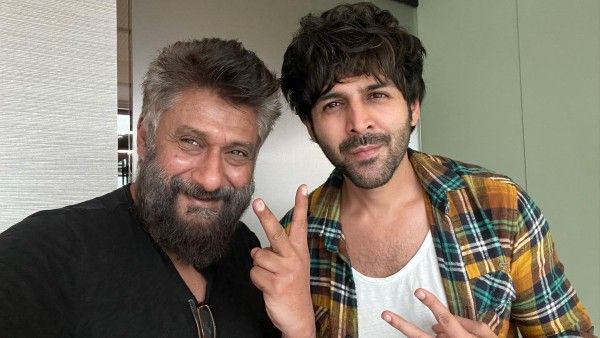 Kartik Aaryan Poses With Vivek Agnihotri; Netizens Ask Them To Collaborate For A Project